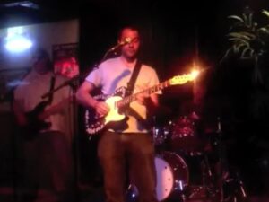 Mike Ehlers @ The Roadhouse Bar & Grill – Yreka